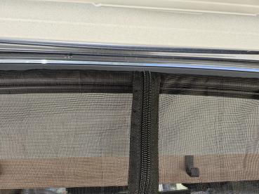 Moskitonetz Insektenschutzgitter VW T5 / T6 / T6.1 Heckklappe – Magnetische Befestigung - Reißverschluss - Detail
